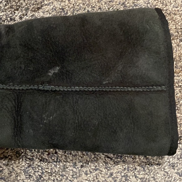 Black UGG boots - Picture 6 of 6